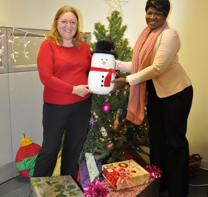 Jillian-Carroll—Holiday-Giving-7